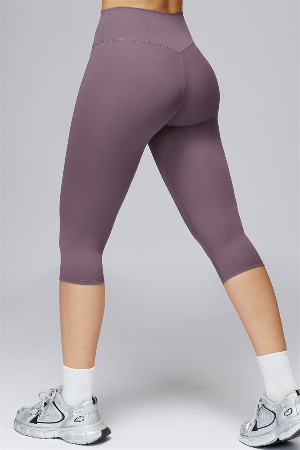 The FlexCore Sports Bra Capri Leggings 2-Piece Set